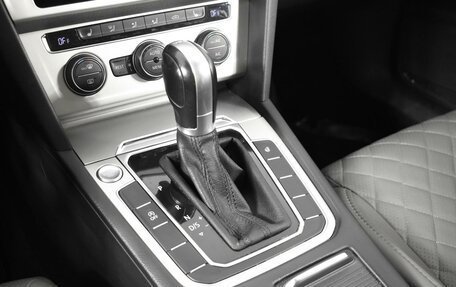 Volkswagen Passat B8 рестайлинг, 2019 год, 2 150 000 рублей, 20 фотография