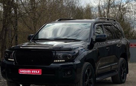 Toyota Land Cruiser 200, 2013 год, 6 000 000 рублей, 1 фотография