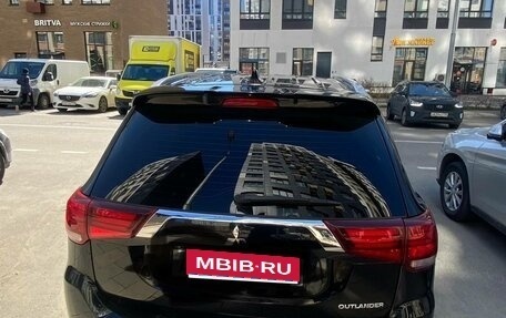 Mitsubishi Outlander III рестайлинг 3, 2022 год, 3 100 000 рублей, 1 фотография