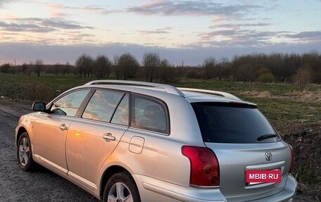 Toyota Avensis III рестайлинг, 2004 год, 460 500 рублей, 8 фотография