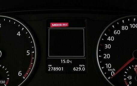 Volkswagen Multivan T6 рестайлинг, 2017 год, 3 490 000 рублей, 6 фотография