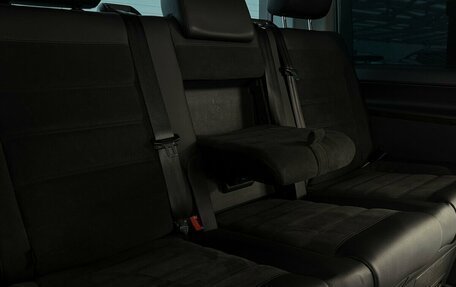 Volkswagen Multivan T6 рестайлинг, 2017 год, 3 490 000 рублей, 15 фотография