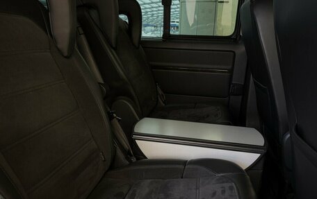 Volkswagen Multivan T6 рестайлинг, 2017 год, 3 490 000 рублей, 14 фотография