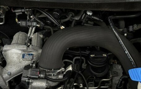 Volkswagen Multivan T6 рестайлинг, 2017 год, 3 490 000 рублей, 17 фотография