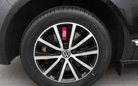 Volkswagen Multivan T6 рестайлинг, 2017 год, 3 490 000 рублей, 18 фотография