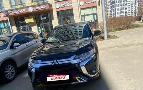 Mitsubishi Outlander III рестайлинг 3, 2022 год, 3 100 000 рублей, 3 фотография