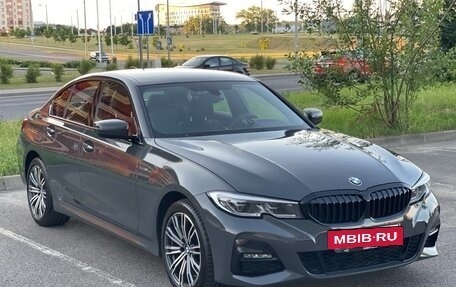 BMW 3 серия, 2020 год, 3 890 000 рублей, 10 фотография