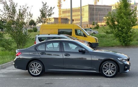 BMW 3 серия, 2020 год, 3 890 000 рублей, 15 фотография