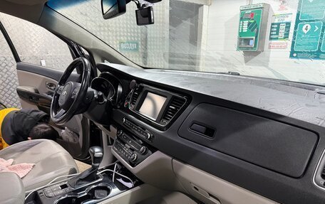KIA Carnival III, 2019 год, 1 850 000 рублей, 6 фотография