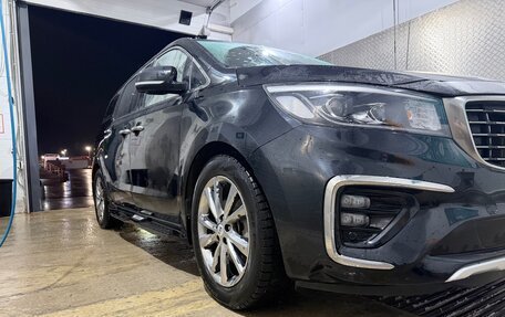 KIA Carnival III, 2019 год, 1 850 000 рублей, 14 фотография