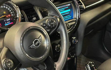 MINI Hatch, 2018 год, 1 900 000 рублей, 8 фотография