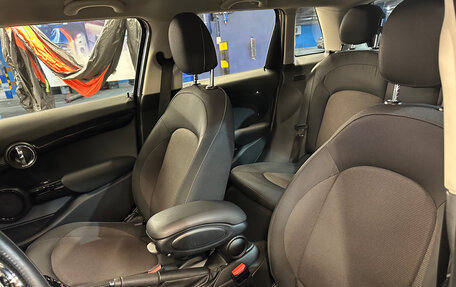 MINI Hatch, 2018 год, 1 900 000 рублей, 9 фотография