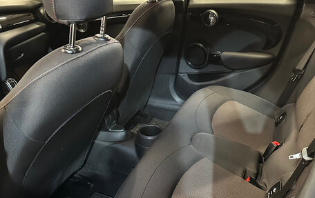 MINI Hatch, 2018 год, 1 900 000 рублей, 11 фотография