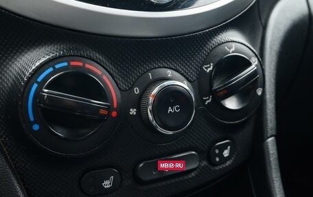 Hyundai Solaris II рестайлинг, 2011 год, 635 000 рублей, 16 фотография