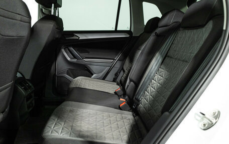 Volkswagen Tiguan II, 2022 год, 2 999 700 рублей, 10 фотография