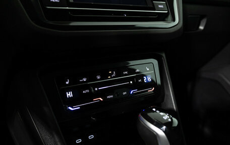 Volkswagen Tiguan II, 2022 год, 2 999 700 рублей, 16 фотография