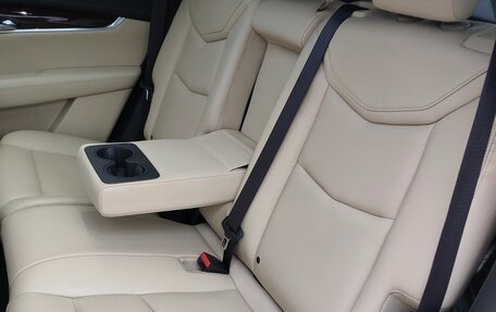 Cadillac XT5 I рестайлинг, 2017 год, 2 590 000 рублей, 12 фотография