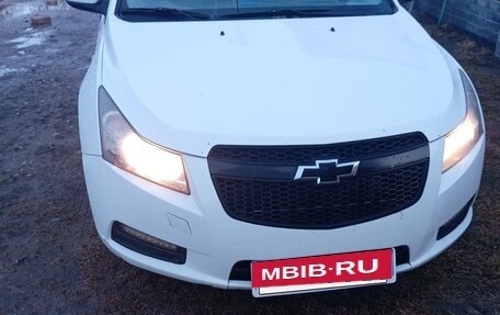 Chevrolet Cruze II, 2010 год, 350 000 рублей, 3 фотография