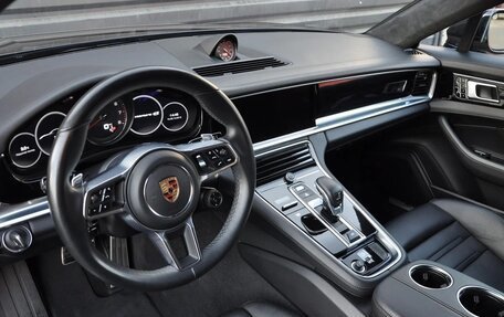 Porsche Panamera II рестайлинг, 2016 год, 6 100 000 рублей, 14 фотография