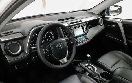 Toyota RAV4, 2015 год, 2 310 000 рублей, 7 фотография