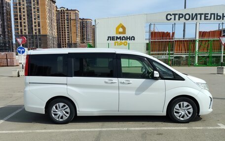 Honda Stepwgn IV, 2015 год, 1 900 000 рублей, 3 фотография