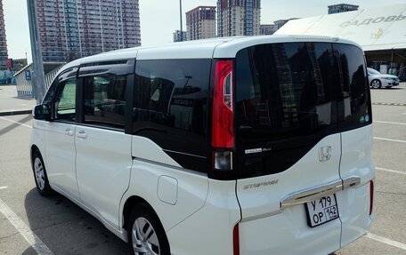 Honda Stepwgn IV, 2015 год, 1 900 000 рублей, 6 фотография