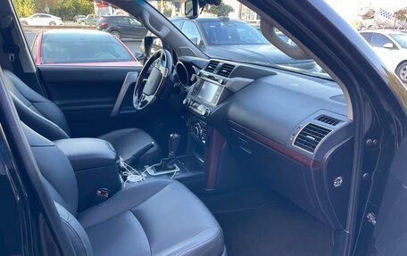 Toyota Land Cruiser Prado 150 рестайлинг 2, 2014 год, 5 800 000 рублей, 26 фотография