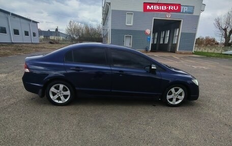 Honda Civic VIII, 2010 год, 1 000 000 рублей, 2 фотография