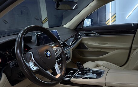 BMW 7 серия, 2018 год, 10 фотография