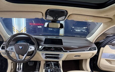 BMW 7 серия, 2018 год, 12 фотография