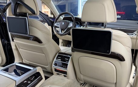BMW 7 серия, 2018 год, 15 фотография