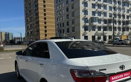 Toyota Camry, 2016 год, 1 990 000 рублей, 5 фотография