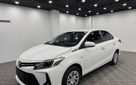 Toyota Vios III, 2022 год, 1 290 000 рублей, 1 фотография