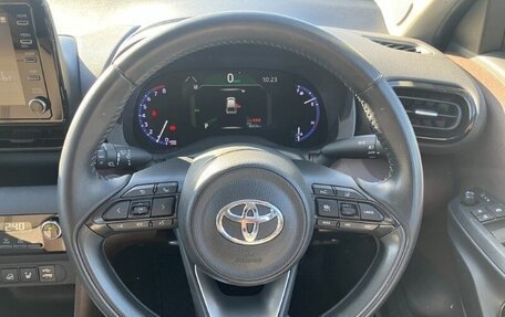 Toyota Yaris Cross, 2023 год, 1 502 000 рублей, 15 фотография