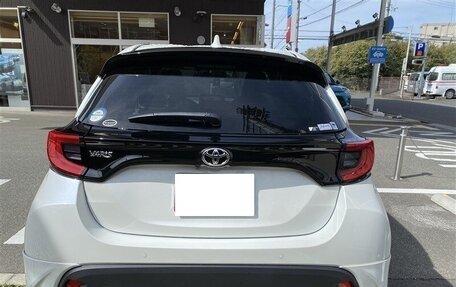 Toyota Yaris, 2022 год, 1 149 000 рублей, 6 фотография