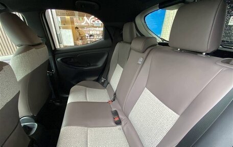 Toyota Yaris, 2022 год, 1 149 000 рублей, 11 фотография