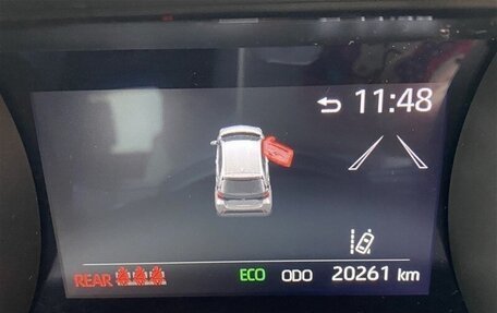 Toyota Yaris, 2022 год, 1 149 000 рублей, 24 фотография