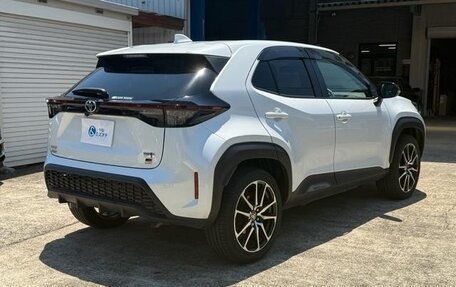 Toyota Yaris Cross, 2023 год, 1 350 000 рублей, 8 фотография