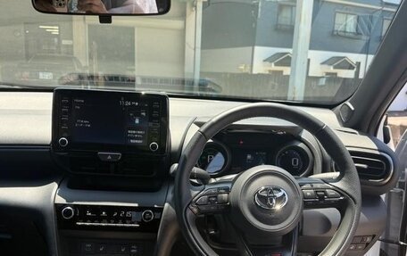 Toyota Yaris Cross, 2023 год, 1 350 000 рублей, 16 фотография