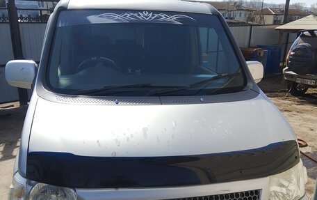 Honda Stepwgn II рестайлинг, 2001 год, 625 000 рублей, 1 фотография