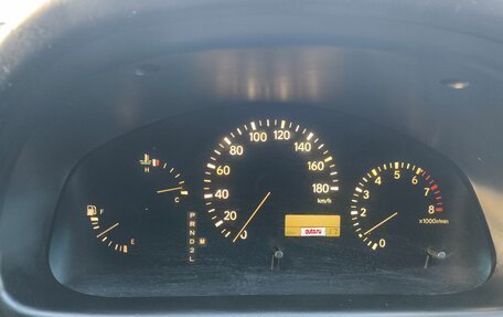 Toyota Harrier, 2001 год, 950 000 рублей, 5 фотография