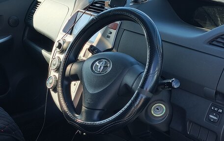 Toyota Ractis I, 2009 год, 715 000 рублей, 4 фотография