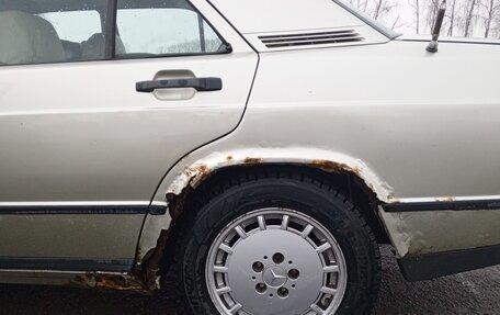 Mercedes-Benz 190 (W201), 1985 год, 170 000 рублей, 9 фотография