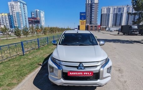 Mitsubishi L200 IV рестайлинг, 2020 год, 3 100 000 рублей, 3 фотография