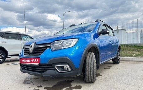 Renault Sandero II рестайлинг, 2019 год, 1 200 000 рублей, 2 фотография