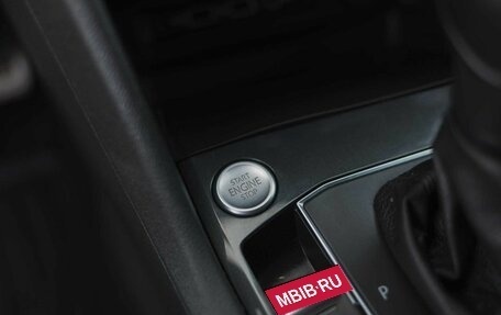 Volkswagen Tiguan II, 2019 год, 2 400 000 рублей, 16 фотография