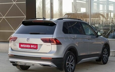 Volkswagen Tiguan II, 2019 год, 2 400 000 рублей, 5 фотография