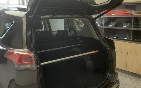 Toyota RAV4, 2016 год, 2 300 000 рублей, 7 фотография