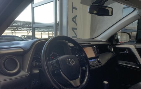 Toyota RAV4, 2016 год, 2 300 000 рублей, 13 фотография