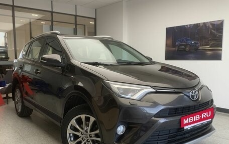 Toyota RAV4, 2016 год, 2 300 000 рублей, 3 фотография